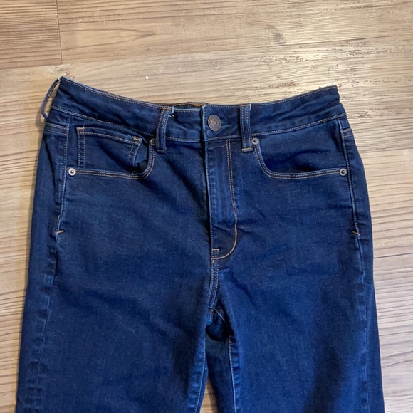 American Eagle Dark Wash Hi-Rise Skinny Jeans - Picture 3 of 7